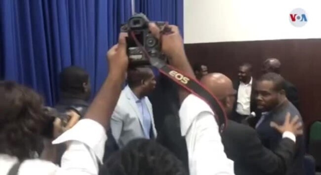 Haiti lawmakers scuffle on the parliament floor, Sept 3, 2019 in Port-au-Prince, Haiti 