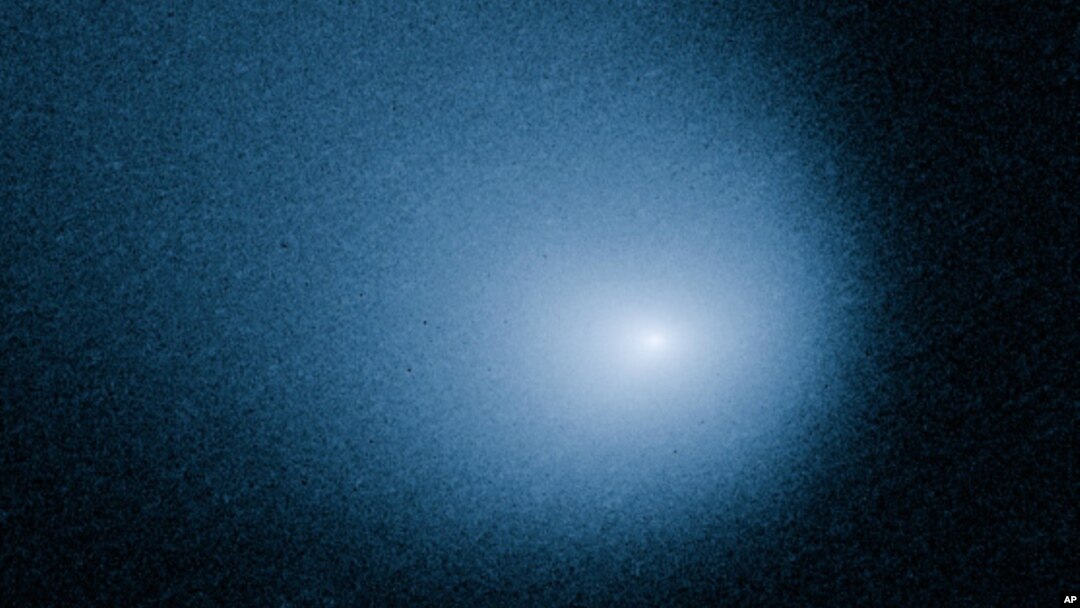 Komet Siding Spring yang ditangkap Teleskop Antariksa Hubble milik NASA. 