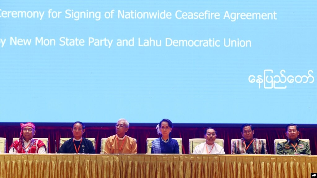 NLD အစိုးရလက္ထက္ အပစ္အခတ္ရပ္စဲေရး NCA စာခ်ဳပ္ လက္မွတ္ထိုးစဥ္