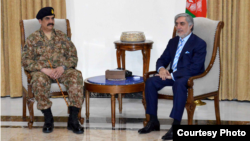 Pakistan Army Chief General Raheel Sharif (L) is seen with Afghanistan Chief Executive Adullah Abdullah. (Courtesy - Pakistan Army)