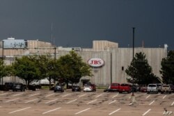 Una planta de procesamiento de carne de JBS se ve desolada tras la suspension de operaciones el 1 de junio en Greeley, Colorado. La empresa tuvo que frenar sus operaciones tras un ataque con "ramsonware".