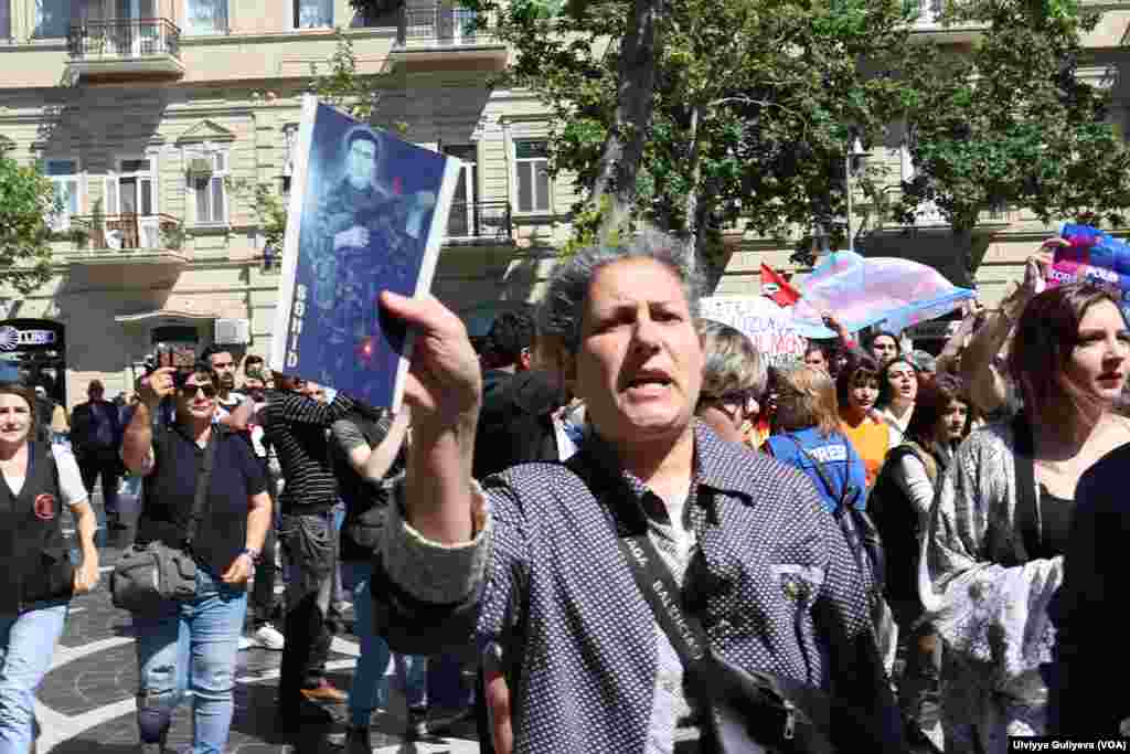 Bakıda “&#214;ld&#252;rmə ədaləti, dayandır cinayəti!” ş&#252;arı ilə etiraz aksiyası ke&#231;irilib