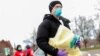 Warga AS Usahakan Masker Pelindung bagi Pekerja Kesehatan 