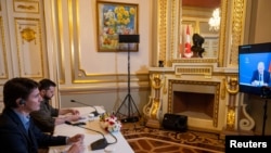 Le PM canadien Trudeau et le président ukrainien Zelensky ont participé au sommet du G7 en Visio-conférence depuis Kiev