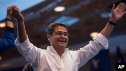 En un comunicado, el Departamento de Estado felicitó al presidente de Honduras Juan Orlando Hernández por su victoria electoral.