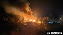 Kebakaran kamp migran di Pulau Samos, Yunani, 26 April 2020.