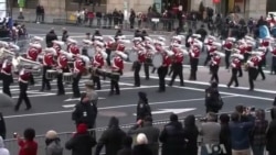 Thousands Attend Inaugural Parade to See President Obama