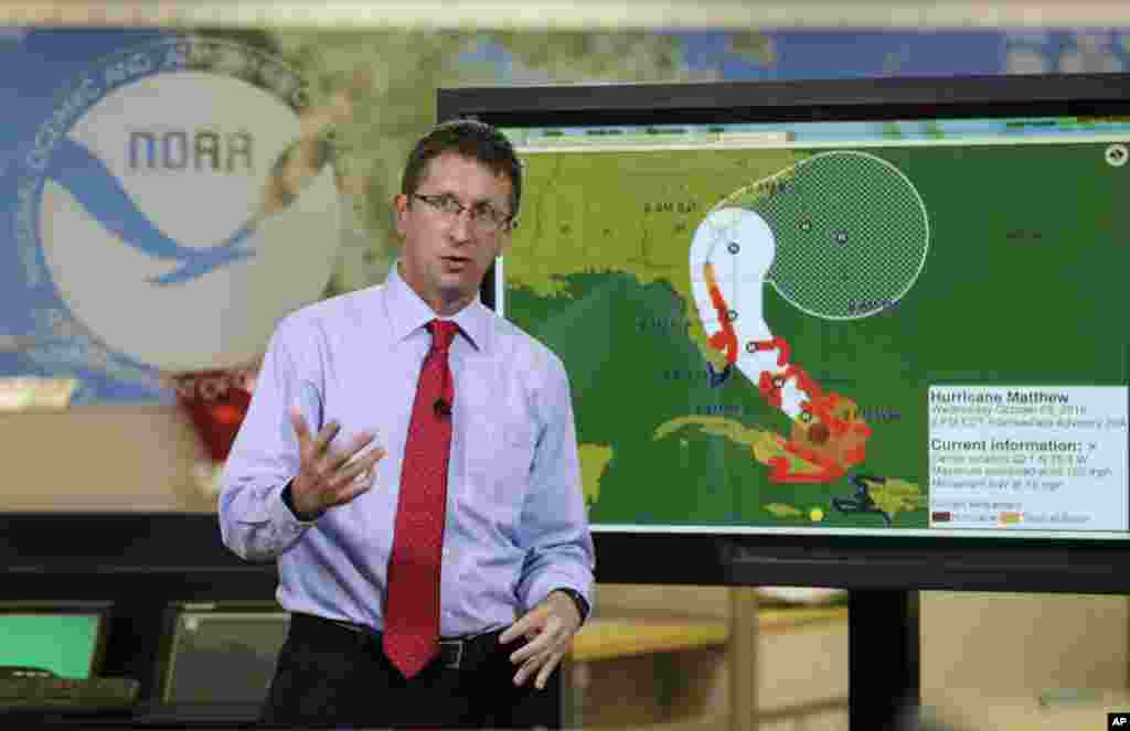 Mahaukaciyar Guguwa Hurricane Mathew Ta Doshi Florida. Oktoba 06, 2016