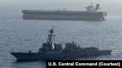 美国海军导弹驱逐舰“拉斐尔·佩拉尔塔”号（DDG 115）正在执行美国对伊朗港口的封锁。（2026年4月26日）