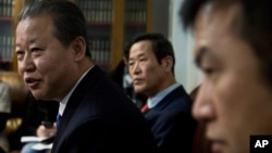 지난 2월 미국 뉴욕 유엔본부에서 열린 회의에 북한대표부 외교관들이 참석했다. 왼쪽부터 장일훈 대사, 김성 참사관, 권정근 참사. (자료사진)