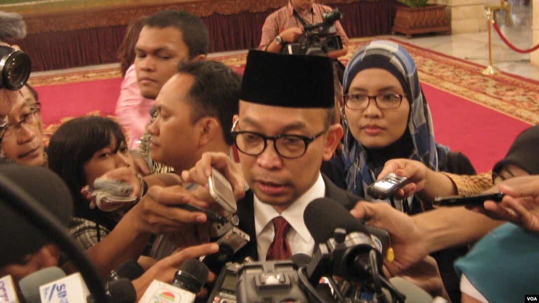 Menteri Keuangan yang baru dilantik, M. Chatib Basri. (VOA/Andylala Waluyo)