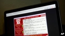 지난 5월 '워너크라이' 공격을 당한 컴퓨터의 화면. 