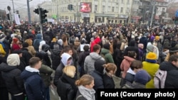 Studenti Elektrotehničkog, Pravnog, Arhitektonskog, Mašinskog, Građevinskog i Tehnološko-metalurškog fakulteta i učenici Pete beogradske gimnazije blokirali su raskrsnicu ulica Kraljice Marije i Ruzveltove u Beogradu (Fonet / Marko Dragoslavić)