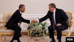 Barack Obama se reunió con el presidente polaco, Bronislaw Komorowski.