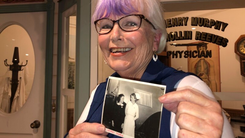 California Nurse Follows Mother’s Footsteps in Fighting Pandemic