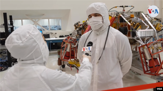 La VOA conversó con Ray Baker, gerente de sistemas de vuelo del Mars 2020.