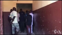 3 gendarmes interpellés au Mali (vidéo)