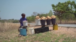 Chômage, famine et désespoir: le dur quotidien des habitants des villes au Zimbabwe