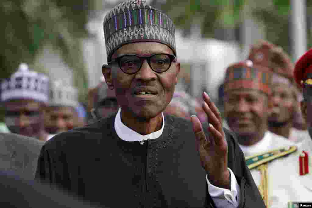محمد بوهاری رئیس جمهوری نیجریه که مدتی از نظرها پنهان بود، از لندن به کشورش بازگشت. او گفت در انگلیس تحت درمان بود.