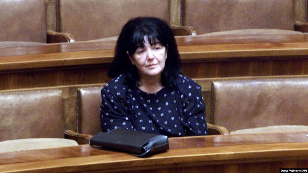 Mirjana Marković, supruga bivšeg predsednika Jugoslavije, u saveznoj skupštini 12. jula 2001. godine (Foto: AP/Darko Vojinović)