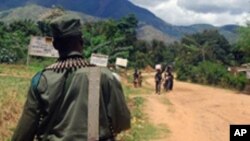 Un soldat congolais en patrouille dans le Sud-Kivu, le 10 novembre 2009.