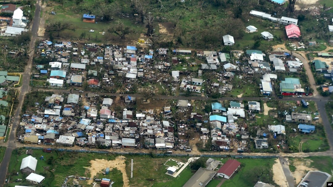 Rumah-rumah di Port Vila, Vanuatu hancur pasca hantaman topan Pam, 16 Maret 2015 (Foto: AP Photo/Dave Hunt, Pool)
