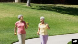 มีหลักฐานสนับสนุนเพิ่มขึ้นว่า การออกกำลังกายลดความเสี่ยงต่อความจำเสื่อม