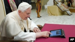 El papa Benedicto XVI ya supera en retuits a Justin Bieber.