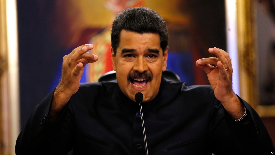 El presidente de Venezuela, Nicolás Maduro, critica convocatoria a plebiscito hecha por la oposición.