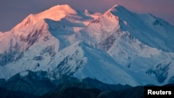 Ngọn núi cao nhất Bắc Mỹ Mount McKinley sẽ được đổi tên thành Denali.