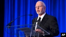 FILE - Paul Singer, founder and CEO of hedge fund Elliott Management Corp., speaks at the Manhattan Institute for Policy Research Alexander Hamilton Award Dinner, in New York, May 12, 2014. 