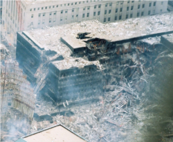 ВТЦ-5 после терактов. Фото: Bri Rodriguez, FEMA News