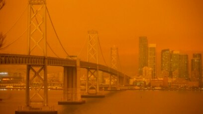 Cầu Vịnh San Francisco và quanh cảnh thành phố bị khói mù che phủ, 9/9/2020 