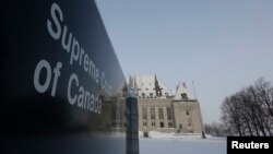 Mahkamah Agung Kanada di Ottawa (6/2). Mahkamah Agung Kanada, Jumat (7/2), secara mufakat mencabut larangan eutanasia bagi pasien yang secara kejiwaan mampu membuat keputusan untuk mengakhiri hidupnya.