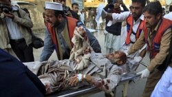 ۵۰ کشته در دو انفجار انتحاری در پاکستان