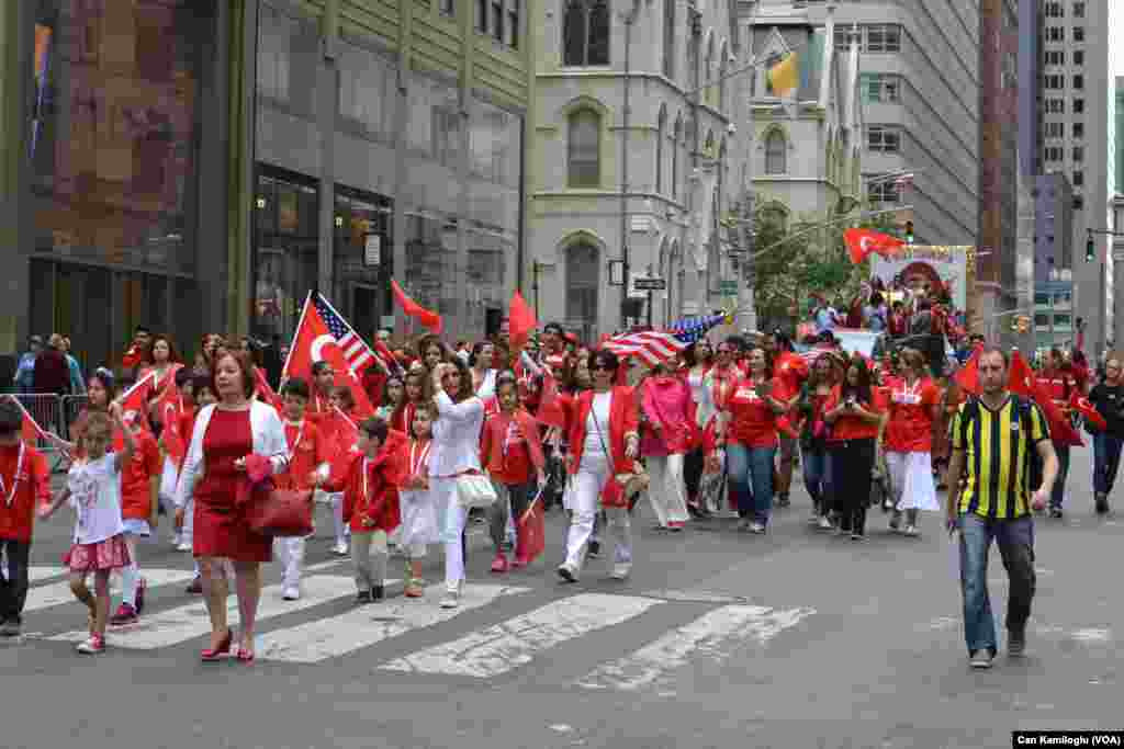 New York'ta Türk Günü Yürüyüşü (21 Mayıs 2016, Cumartesi)