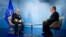 Admiral James Stavridis (L), Supreme Allied Commander Europe, during an interview with VOA's Al Pessin at NATO Headquarters in Brussels, Belgium, April 23, 2013. (NATO)