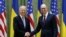 ABD Başkan Yardımcısı Joe Biden ve Ukrayna Başbakanı Arseniy Yatsenyuk
