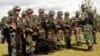 Pasukan TNI bersiap menaiki helikopter menuju ke distrik Nduga, di Wamena, Provinsi Papua, 5 Desember 2018. (Foto: ilustrasi / Iwan Adisaputra - Antara via Reuters)