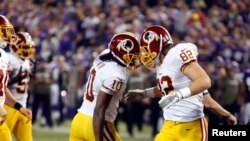 El equipo de la NFL Redskins de Washington se aprestan a cambiar de de nombre según informes de varios medios de prensa en EE.UU.