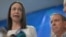 María Corina Machado, dirigente opositora venezolana, ofrece declaraciones a la prensa junto al candidato Edmundo González Urrutia, en Caracas, el 17 de junio.