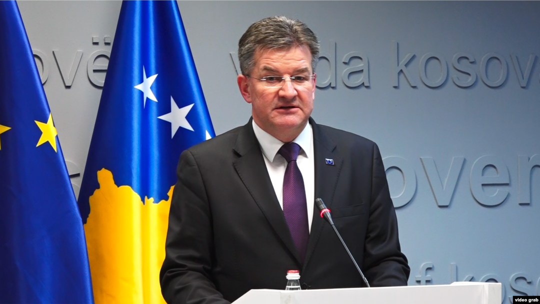 Specijalni izaslanik EU za dijalog Beograda i Prištine Miroslav Lajčak na Kosovu (arhivska fotografija)