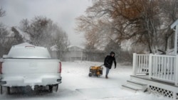 暴風雪襲擊美國東北部 迫使航班取消