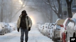 Ulice u Bostonu prekrivene snijegom. ( Foto: AP/Michael Dwyer)