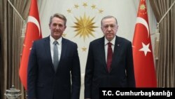 ABD Ankara Büyükelçisi Jeffry Flake ve Cumhurbaşkanı Recep Tayyip Erdoğan