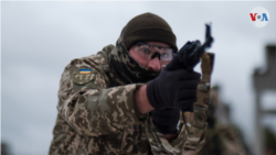 En Fotos | Civiles ucranianos buscan entrenamiento militar ante una posible invasión rusa