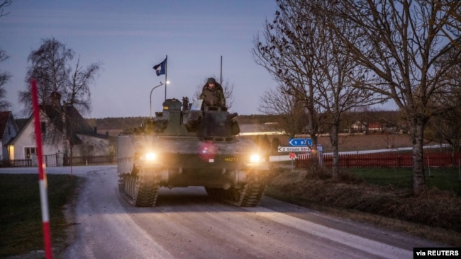 Ushtria suedeze duke patrulluar në ishullin Gotland (16 janar 2022)