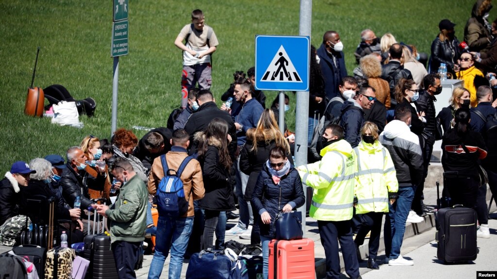 Shqipëri, vazhdon emigracioni i pakontrolluar i të rinjve