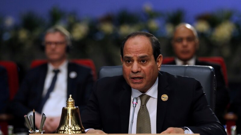 Le président égyptien accueille quatre homologues arabes pour un sommet