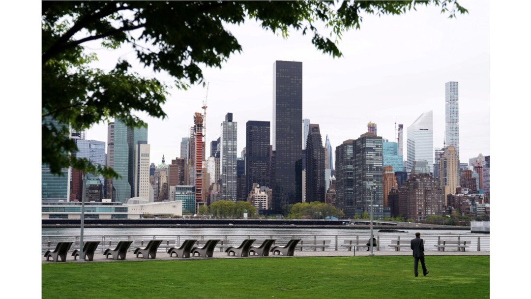 Trump World Tower tampak di kawasan Manhattan di New York, 1 Mei 2019.